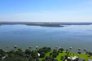 208 Bristol Ln, Azle, TX 76020 - Photo 32