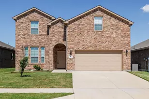 336 Emerald Creek Dr, Fort Worth, TX 76131 - Photo 2