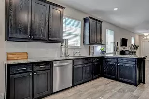 7205 Windy Meadow Dr, Little Elm, TX 75068 - Photo 10