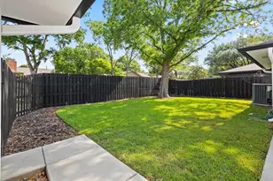 4105 Candlenut Ln, Dallas, TX 75244 - Photo 24