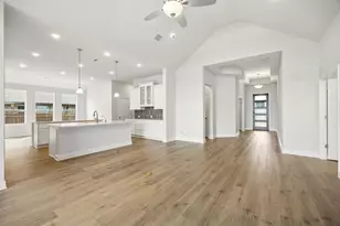 707 Cherry Bark Trl, Waxahachie, TX 75165 - Photo 6