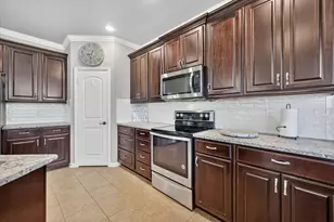 4139 Florence Dr, Irving, TX 75038 - Photo 8