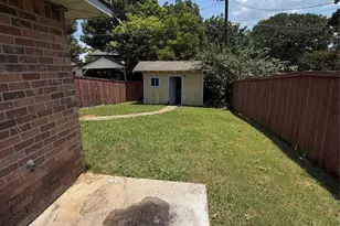 4122 Cochise Dr, Balch Springs, TX 75180 - Photo 12