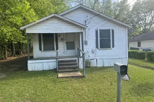 2306 Frank St, Marshall, TX 75670 - Photo 1