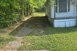2306 Frank St, Marshall, TX 75670 - Photo 6