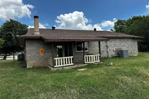 5700 Saddleback Cir, Haltom City, TX 76148 - Photo 2