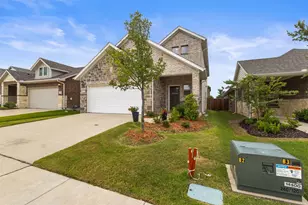 205 Caliber Ct, Princeton, TX 75407 - Photo 2