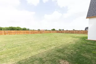 931 Fawn Dr, McGregor, TX 76657 - Photo 22