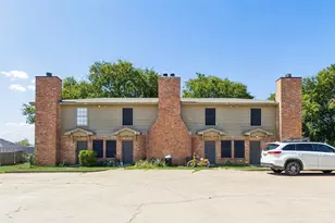 221 Cambridge Dr, Saginaw, TX 76179 - Photo 1