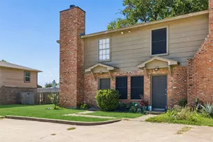 221 Cambridge Dr, Saginaw, TX 76179 - Photo 2