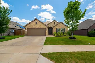 105 Cheryl Dr, Keene, TX 76059 - Photo 6