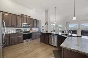 105 Cheryl Dr, Keene, TX 76059 - Photo 14