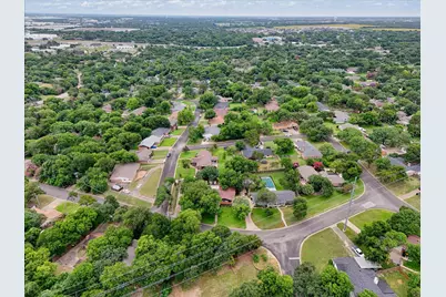 9700 Brookwood Circle, Woodway, TX 76712 - Photo 40