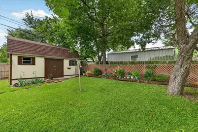 9700 Brookwood Circle, Woodway, TX 76712 - Photo 32