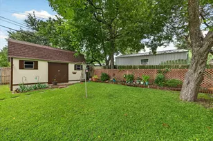 9700 Brookwood Cir, Woodway, TX 76712 - Photo 32