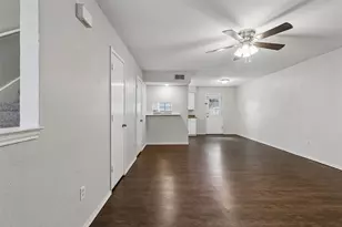 321 Cambridge Dr, Saginaw, TX 76179 - Photo 8