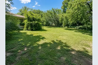 806 Sessions Street, Bowie, TX 76230 - Photo 26