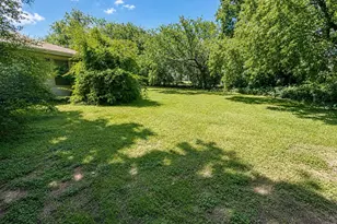 806 Sessions St, Bowie, TX 76230 - Photo 26