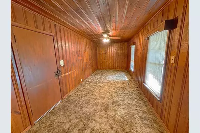 806 Sessions Street, Bowie, TX 76230 - Photo 12