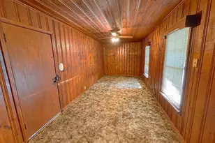 806 Sessions St, Bowie, TX 76230 - Photo 12
