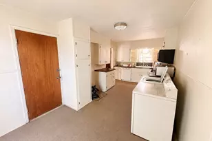 806 Sessions St, Bowie, TX 76230 - Photo 10