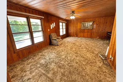 806 Sessions Street, Bowie, TX 76230 - Photo 14