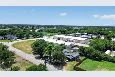 8006 Renee Drive, Arlington, TX 76001 - Photo 18