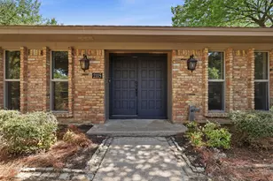 2115 Meadowlake Ct, Arlington, TX 76013 - Photo 2