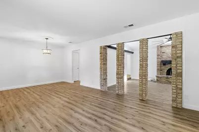 2115 Meadowlake Court, Arlington, TX 76013 - Photo 4