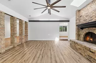 2115 Meadowlake Ct, Arlington, TX 76013 - Photo 12