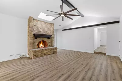 2115 Meadowlake Court, Arlington, TX 76013 - Photo 10