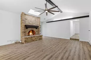 2115 Meadowlake Ct, Arlington, TX 76013 - Photo 10