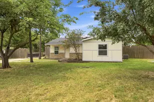 1058 Blackland Dr, Royse City, TX 75189 - Photo 2