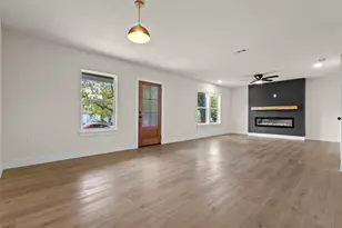 1104 S Brighton Ave, Dallas, TX 75208 - Photo 8