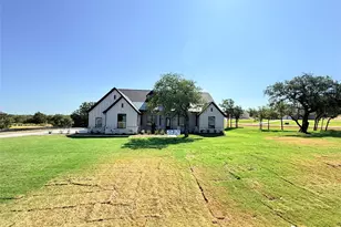 740 Burr Oak Ln, Weatherford, TX 76085 - Photo 2