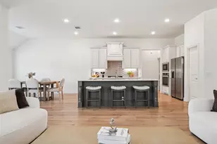 218 Oakcrest Dr, Justin, TX 76247 - Photo 4