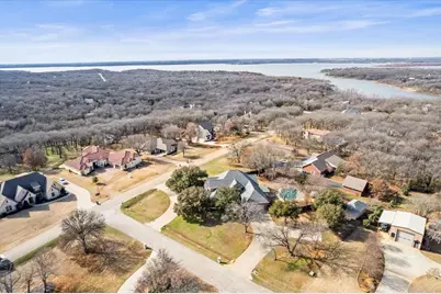 900 Amethyst Drive, Oak Point, TX 75068 - Photo 2