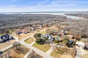 900 Amethyst Dr, Oak Point, TX 75068 - Photo 2