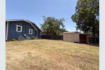2832 Avenue I, Fort Worth, TX 76105 - Photo 16