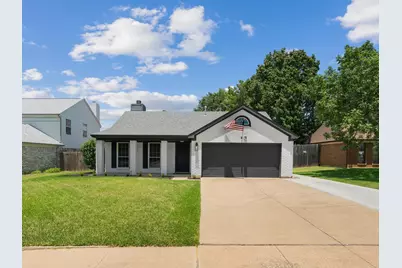 1220 Oxford Lane, Grapevine, TX 76051 - Photo 2