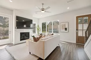 8218 Manoa Dr, Dallas, TX 75231 - Photo 4