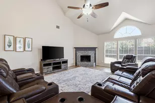 4312 Nicholas Ct, Grand Prairie, TX 75052 - Photo 10