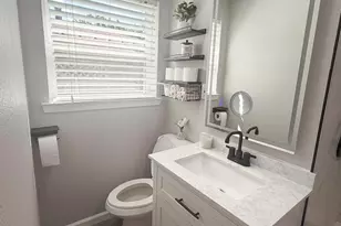 2227 Cambridge Dr, Irving, TX 75061 - Photo 6
