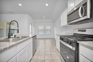 3905 Northwater Trl, Denton, TX 76226 - Photo 4