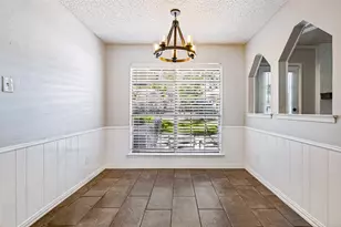 4717 Oak Valley Dr, Arlington, TX 76016 - Photo 4
