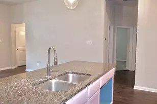 10205 Omni Dr, Waco, TX 76708 - Photo 8