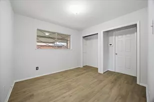2210 Fairfax Dr, Irving, TX 75060 - Photo 12