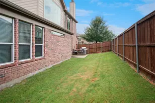 901 Oglethorpe Ln, Aubrey, TX 76227 - Photo 38