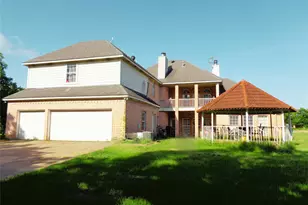 2517 County Rd 425, Cleburne, TX 76031 - Photo 34