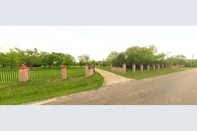 2517 County Road 425, Cleburne, TX 76031 - Photo 2